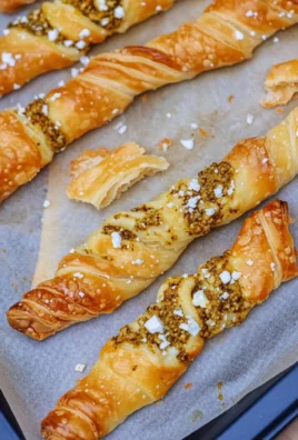Blätterteigstangen mit Pesto & Feta