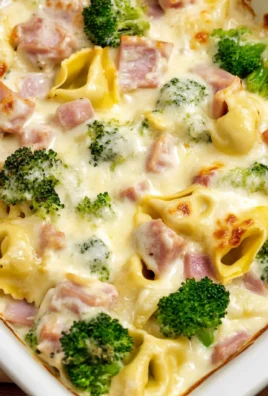 Tortellini Auflauf mit Käse-Sahne-Soße, HähnchenHähnchenschinken & Brokkoli